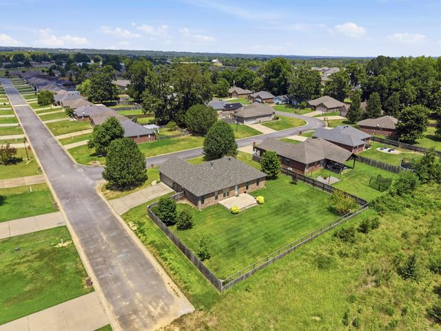 41 Weatherwood Drive, Greenbrier, AR 72058