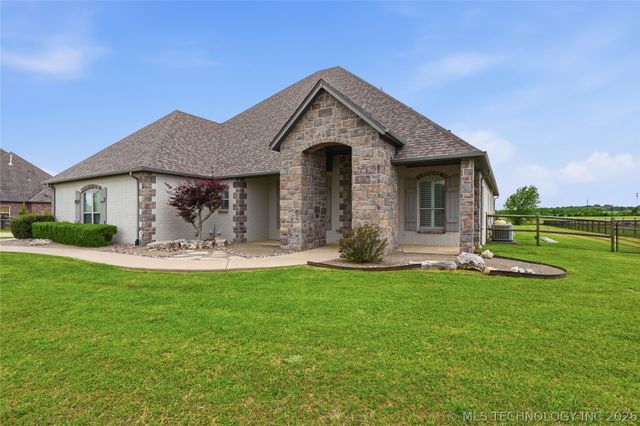 16802 S 11th West Avenue, Glenpool, OK 74033