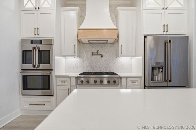 16802 S 11th West Avenue, Glenpool, OK 74033