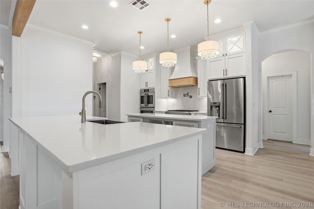 16802 S 11th West Avenue, Glenpool, OK 74033