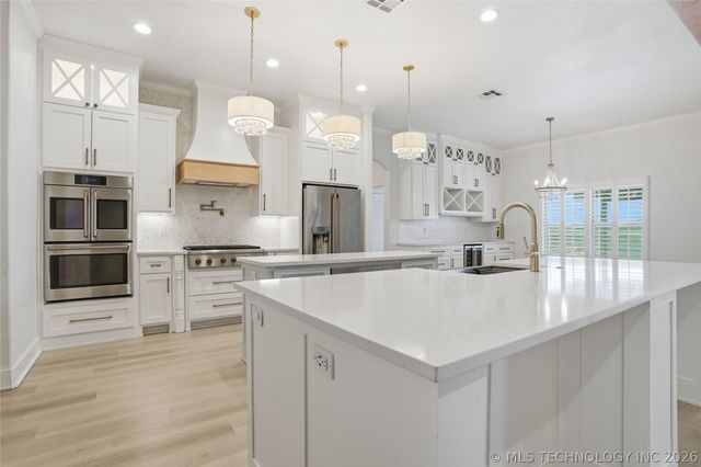 16802 S 11th West Avenue, Glenpool, OK 74033