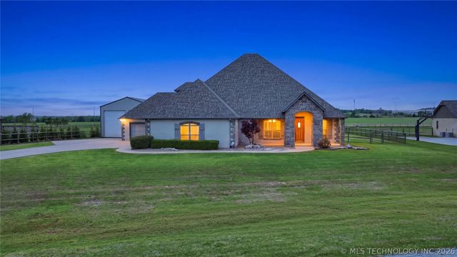 16802 S 11th West Avenue, Glenpool, OK 74033