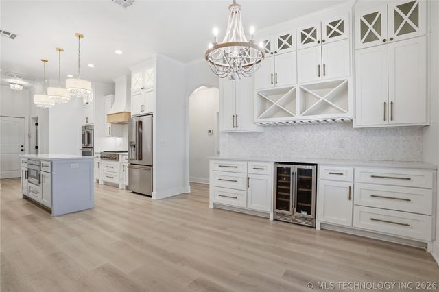 16802 S 11th West Avenue, Glenpool, OK 74033