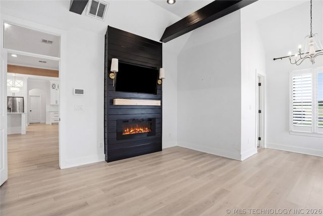 16802 S 11th West Avenue, Glenpool, OK 74033