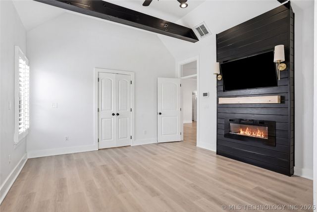 16802 S 11th West Avenue, Glenpool, OK 74033