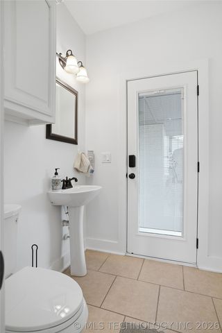 16802 S 11th West Avenue, Glenpool, OK 74033