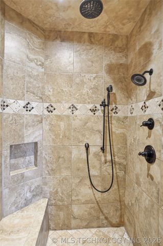 16802 S 11th West Avenue, Glenpool, OK 74033