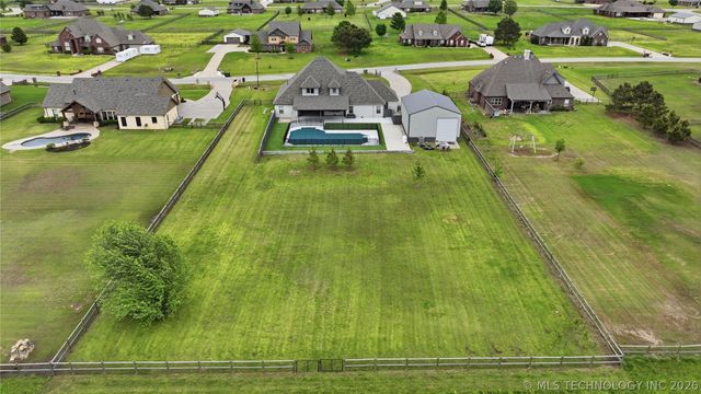 16802 S 11th West Avenue, Glenpool, OK 74033