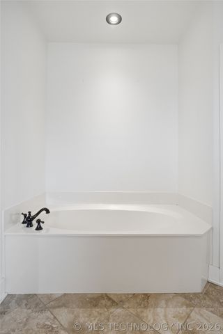 16802 S 11th West Avenue, Glenpool, OK 74033