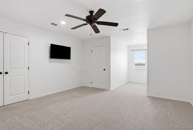 16802 S 11th West Avenue, Glenpool, OK 74033