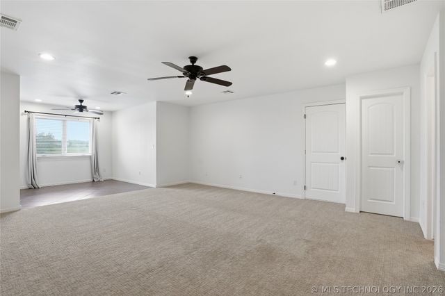 16802 S 11th West Avenue, Glenpool, OK 74033