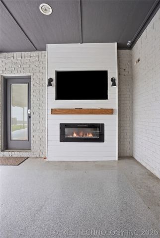 16802 S 11th West Avenue, Glenpool, OK 74033