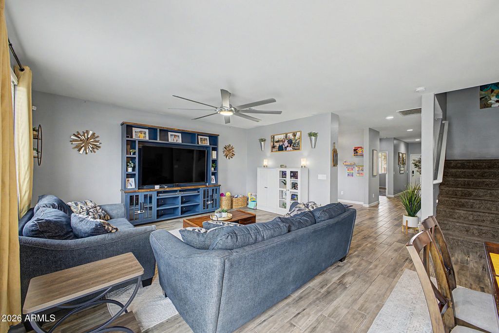 Image 12 of property listing at 21610 W ASHLEIGH MARIE Street, Buckeye, AZ 85326