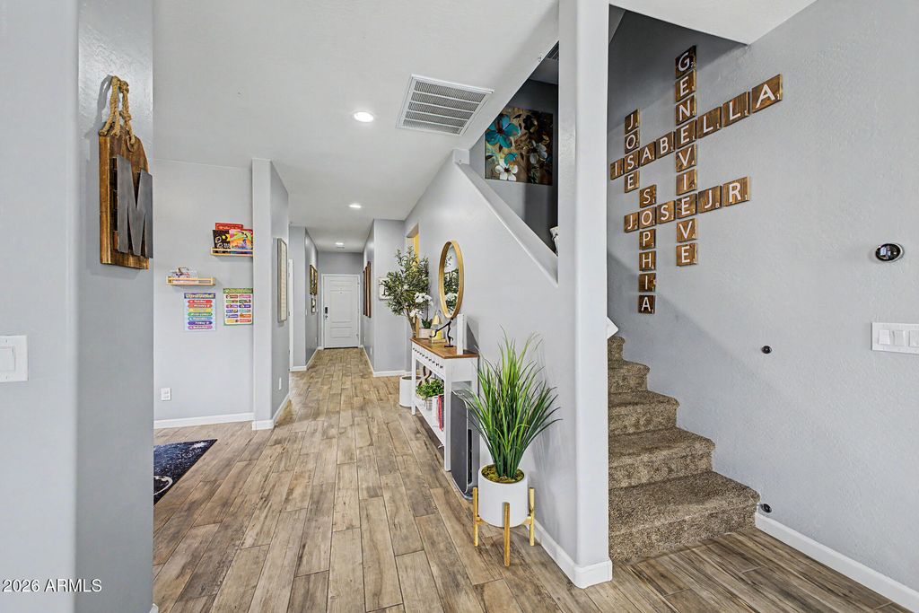 Image 9 of property listing at 21610 W ASHLEIGH MARIE Street, Buckeye, AZ 85326