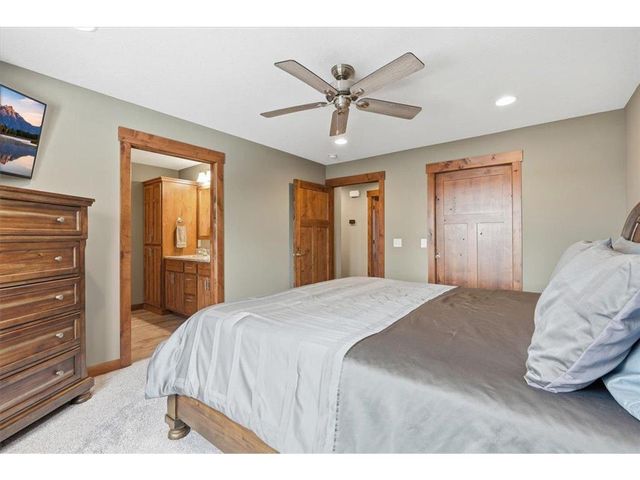 265 Vista Circle, River Falls, WI 54022