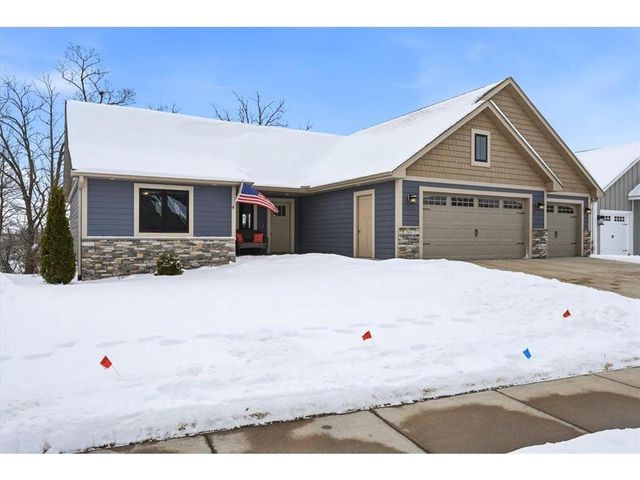 265 Vista Circle, River Falls, WI 54022