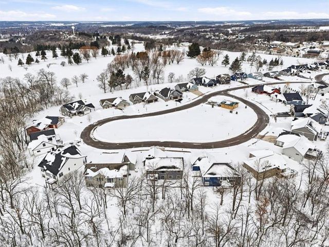 265 Vista Circle, River Falls, WI 54022