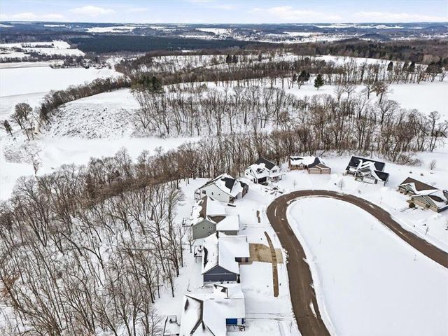 265 Vista Circle, River Falls, WI 54022