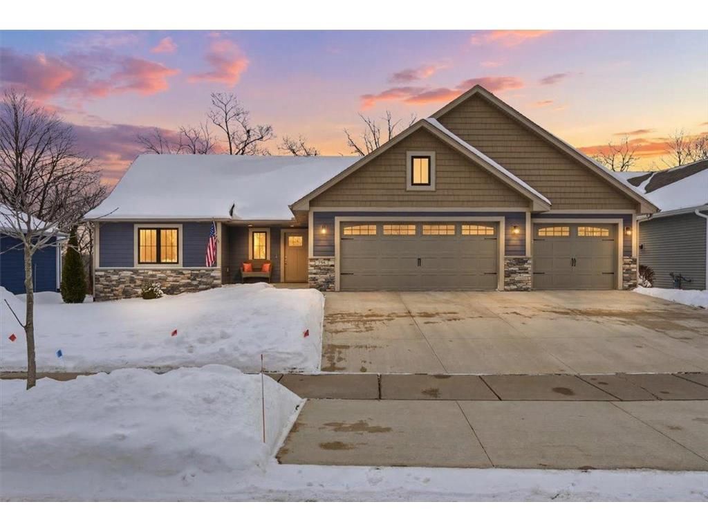 265 Vista Circle, River Falls, WI 54022