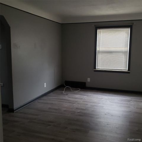 2043 Mill Street, Lincoln Park, MI 48146