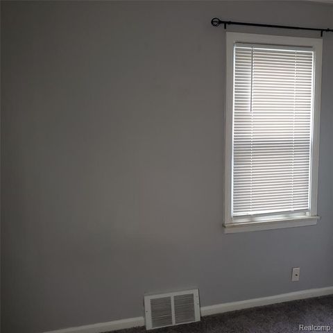 2043 Mill Street, Lincoln Park, MI 48146