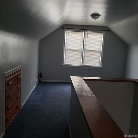 2043 Mill Street, Lincoln Park, MI 48146