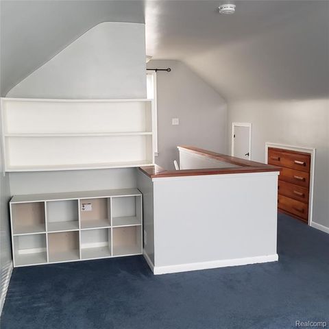 2043 Mill Street, Lincoln Park, MI 48146