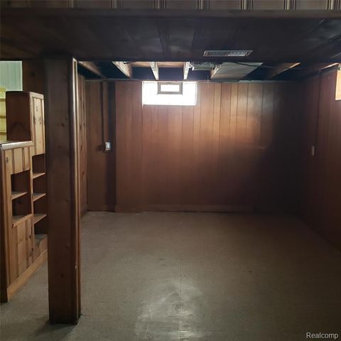 2043 Mill Street, Lincoln Park, MI 48146
