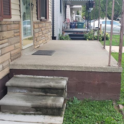 2043 Mill Street, Lincoln Park, MI 48146
