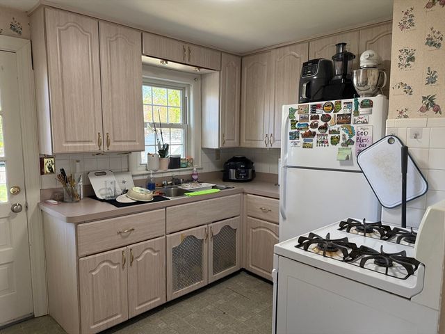 45 Mcphee Road 1, Framingham, MA 01701