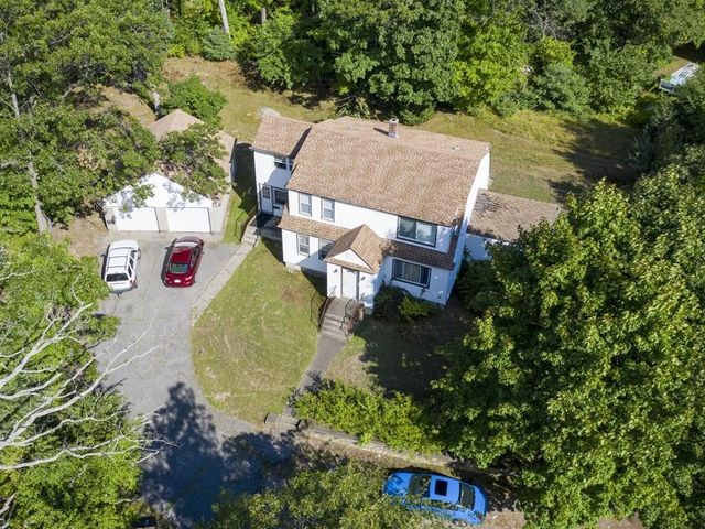 2 Diane St, Millbury, MA 01527