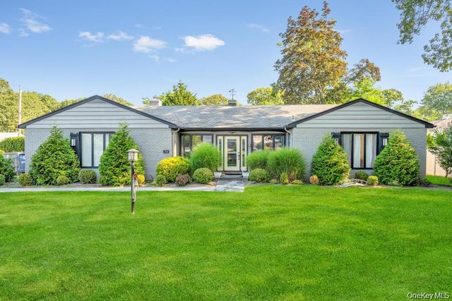 386 Mill Road, Westhampton, NY 11977