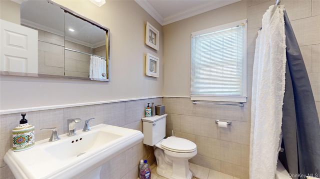 386 Mill Road, Westhampton, NY 11977