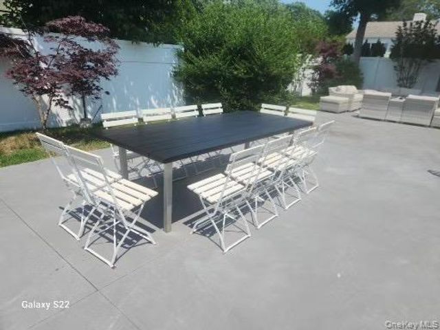 386 Mill Road, Westhampton, NY 11977