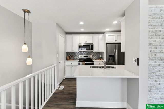 2105 Sandstone Road, Lincoln, NE 68512