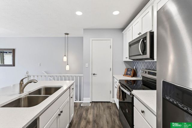 2105 Sandstone Road, Lincoln, NE 68512