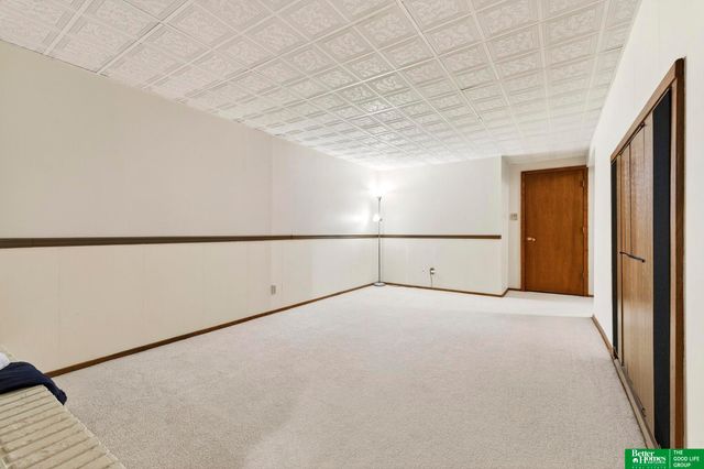 2105 Sandstone Road, Lincoln, NE 68512