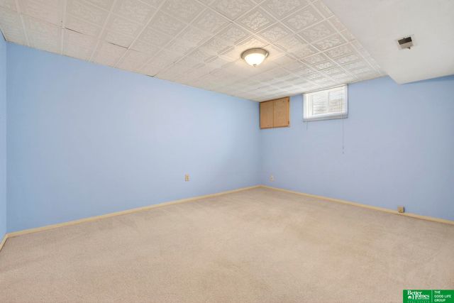 2105 Sandstone Road, Lincoln, NE 68512