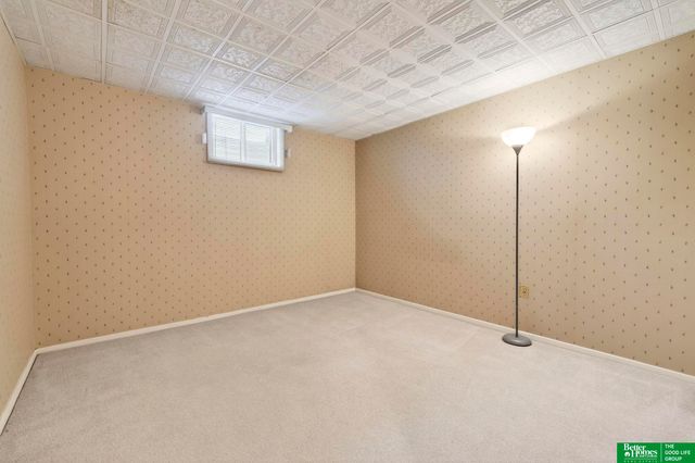 2105 Sandstone Road, Lincoln, NE 68512