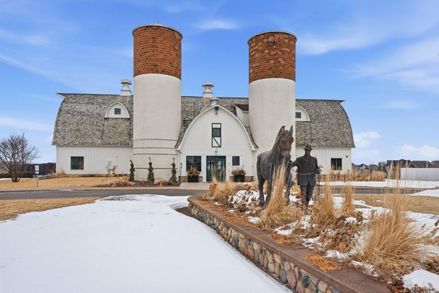 5013 162nd Street W, Lakeville, MN 55044