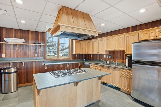 5013 162nd Street W, Lakeville, MN 55044