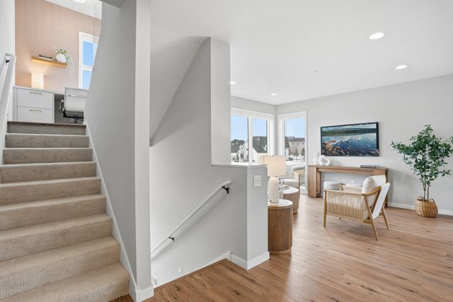 5013 162nd Street W, Lakeville, MN 55044