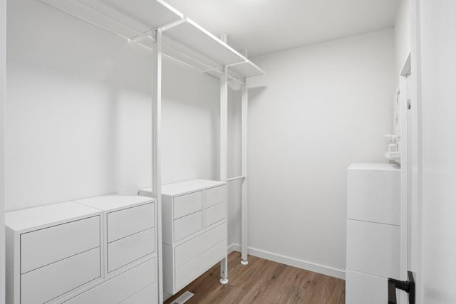 5013 162nd Street W, Lakeville, MN 55044