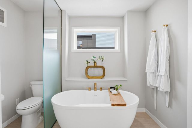 5013 162nd Street W, Lakeville, MN 55044