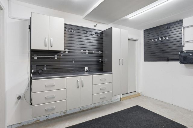 5013 162nd Street W, Lakeville, MN 55044