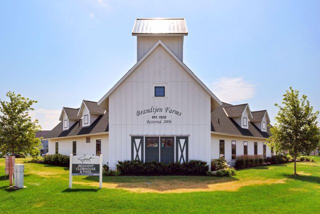 5013 162nd Street W, Lakeville, MN 55044