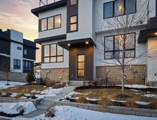 5013 162nd Street W, Lakeville, MN 55044