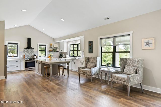 8104 Mainsail Lane, Wilmington, NC 28412