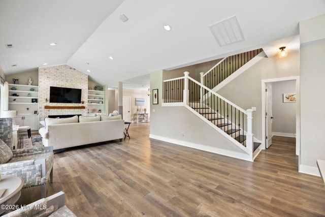 8104 Mainsail Lane, Wilmington, NC 28412