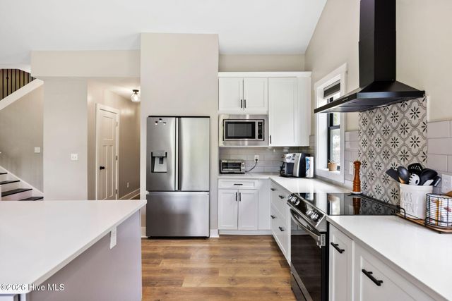 8104 Mainsail Lane, Wilmington, NC 28412